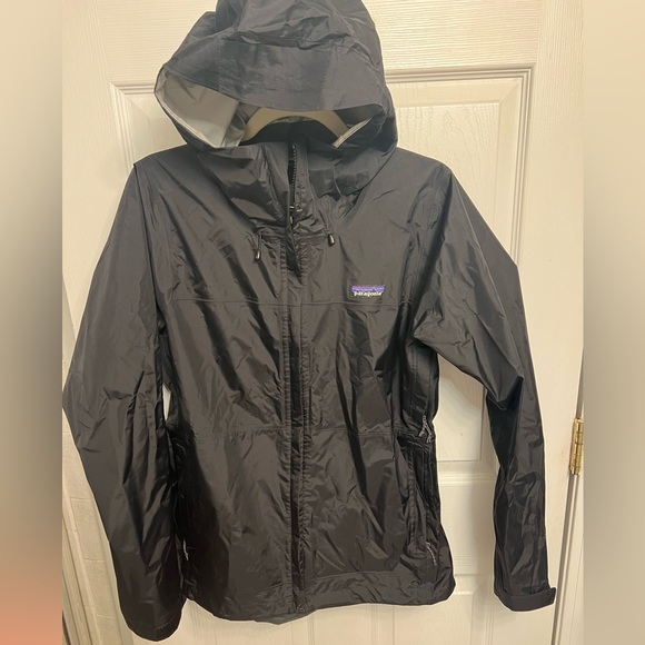 Patagonia Jackets & Blazers - Women’s Patagonia Torrentshell 3L Rain Jacket